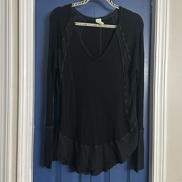Free People We The Free Black Catalina V-Neck Long Sleeve Size M - Picture 2 of 6